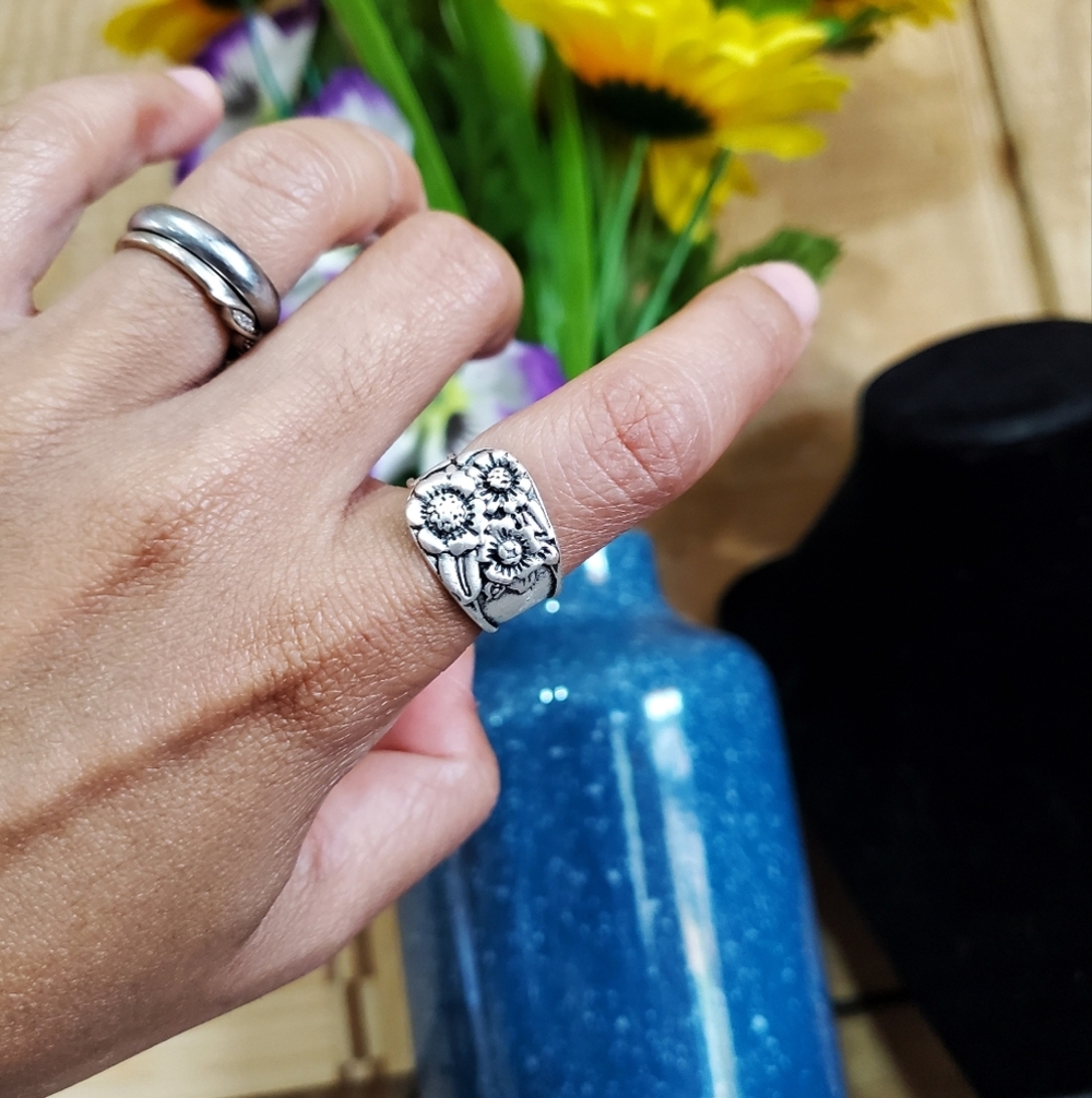 Engraved Spoon Ring - Picture 2 of 4